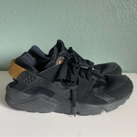 Nike Air Huarache Sneakers - Picture 10 of 10